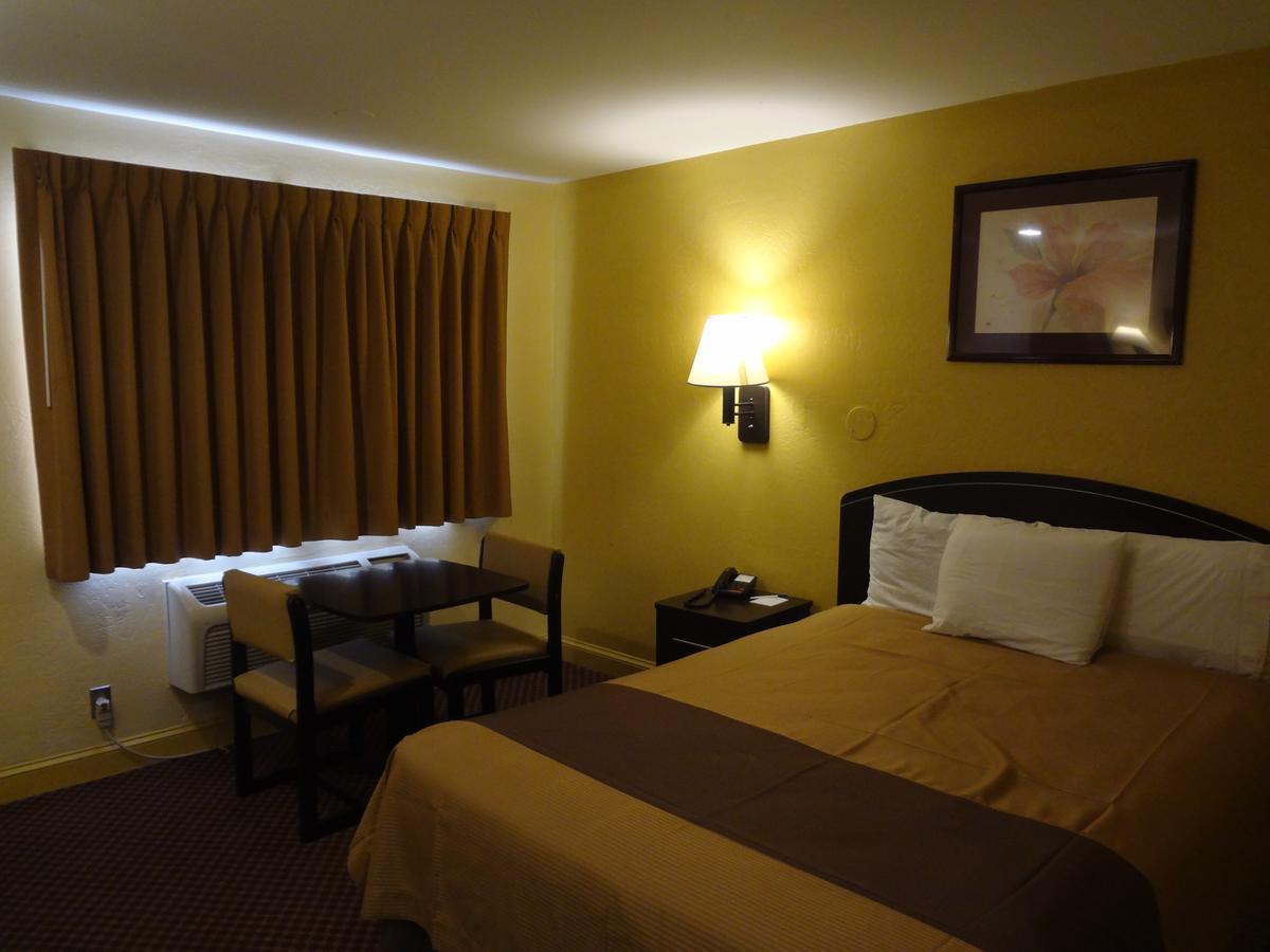 Americas Best Value Inn - Goldsboro Exterior photo